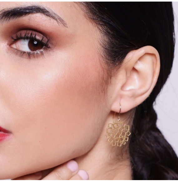 Pendiente Gancho Cuadrado al cuadrado baño Oro